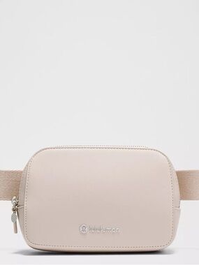 Lululemon Everywhere Belt Bag 1L Leather Alternative, Cashew/Silver, NWT